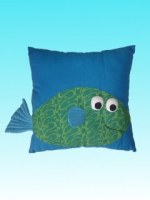 Coussin carré bleu Aqu'happy poisson vert