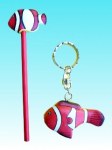 Lot crayon et porte clés poisson clown