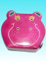 Tirelire cuir hippo