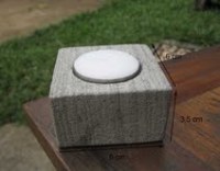 Bougeoir zen carré en pierre volcanique grise 