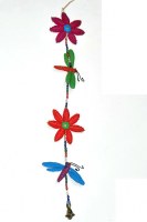 Suspension libellule et fleurs env. 67 cm en coton