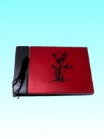 Album photo laqué noir et rouge motif bambou 18x26 cm