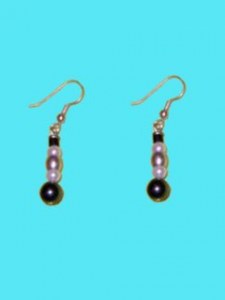 Boucles d'oreilles  perles blanches et noires